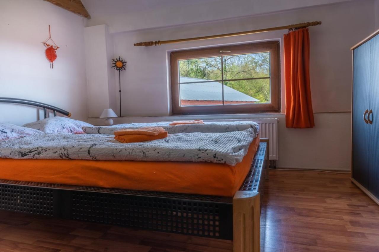 Ranc Cerveny Mlyn Villa Lisov  Ngoại thất bức ảnh